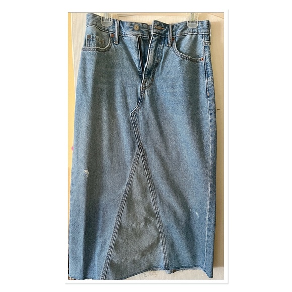 Brand New Never Used Size 4 maxi denim skirt Old Navy - Picture 1 of 2